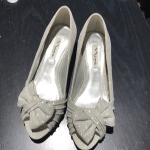 Sliver sparkle kitten heel dress wedges by Nina size 8.5
